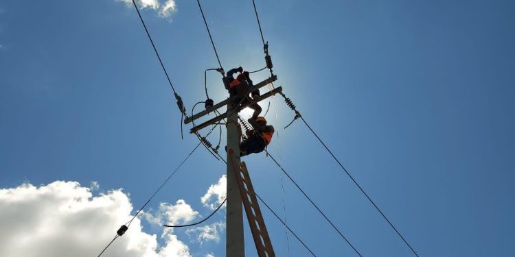 3 Desa Perbatasan Nikmati Listrik 24 Jam